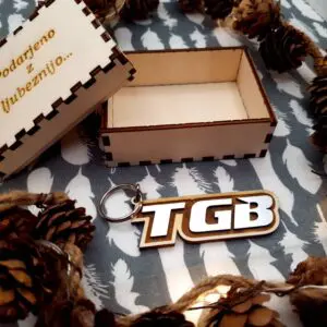 OBESEK TGB in lesena darilna škatla