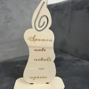 Lesena sveča - stoječa spomin nate