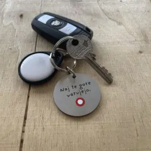 ALUMINJAST OBESEK: Naj te gore varujejo.